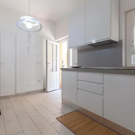 Casa Linda, Il Tuo Rifugio Nel Cuore Della Citta 아파트